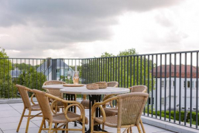 Huswell - Seaside escape, terrace & partial sea view for 4